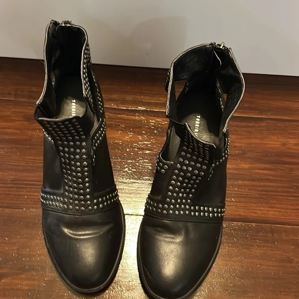 Torrid Studded Black Ankle Boots. Size 9.5W